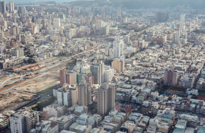 行政院通過土地稅法第54條修正案，放寬未辦理過戶即轉手交易裁量權，勢將影響不動產市場交易活絡
