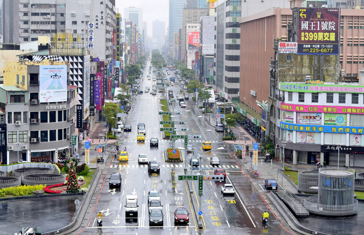 高雄房市震盪！專家解析房價下跌、買氣觀望、租屋市場異動