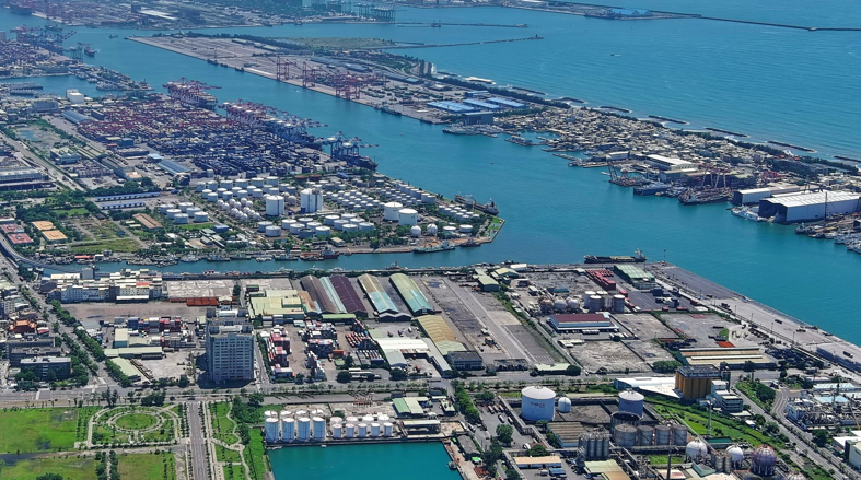 高雄市政府澄清：亞灣多功能特定區並非25年未開發、特倉區早納都計通檢！