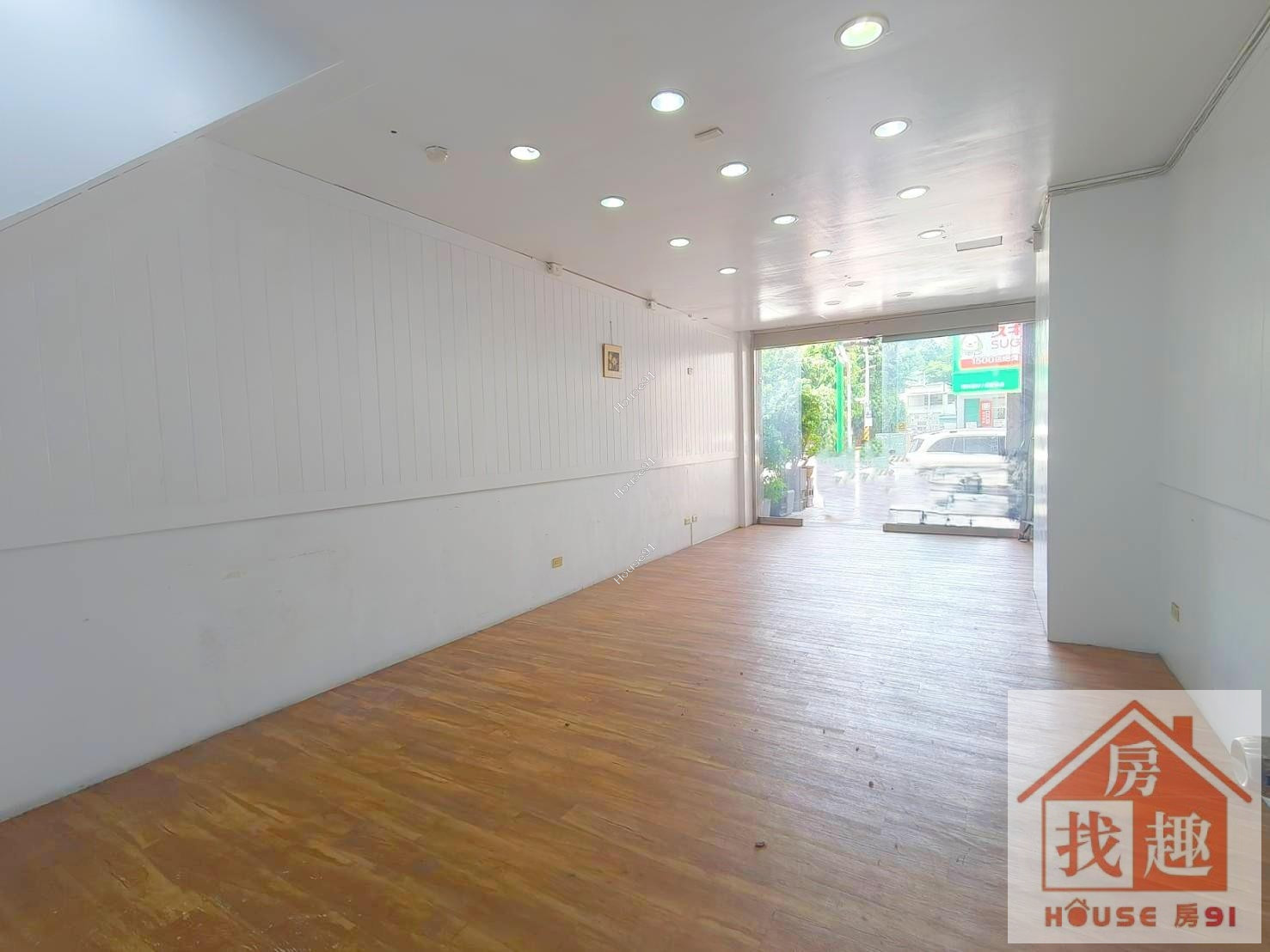 大昌商圈花賞大樓金店住｜質感3房3衛｜豪華4車位