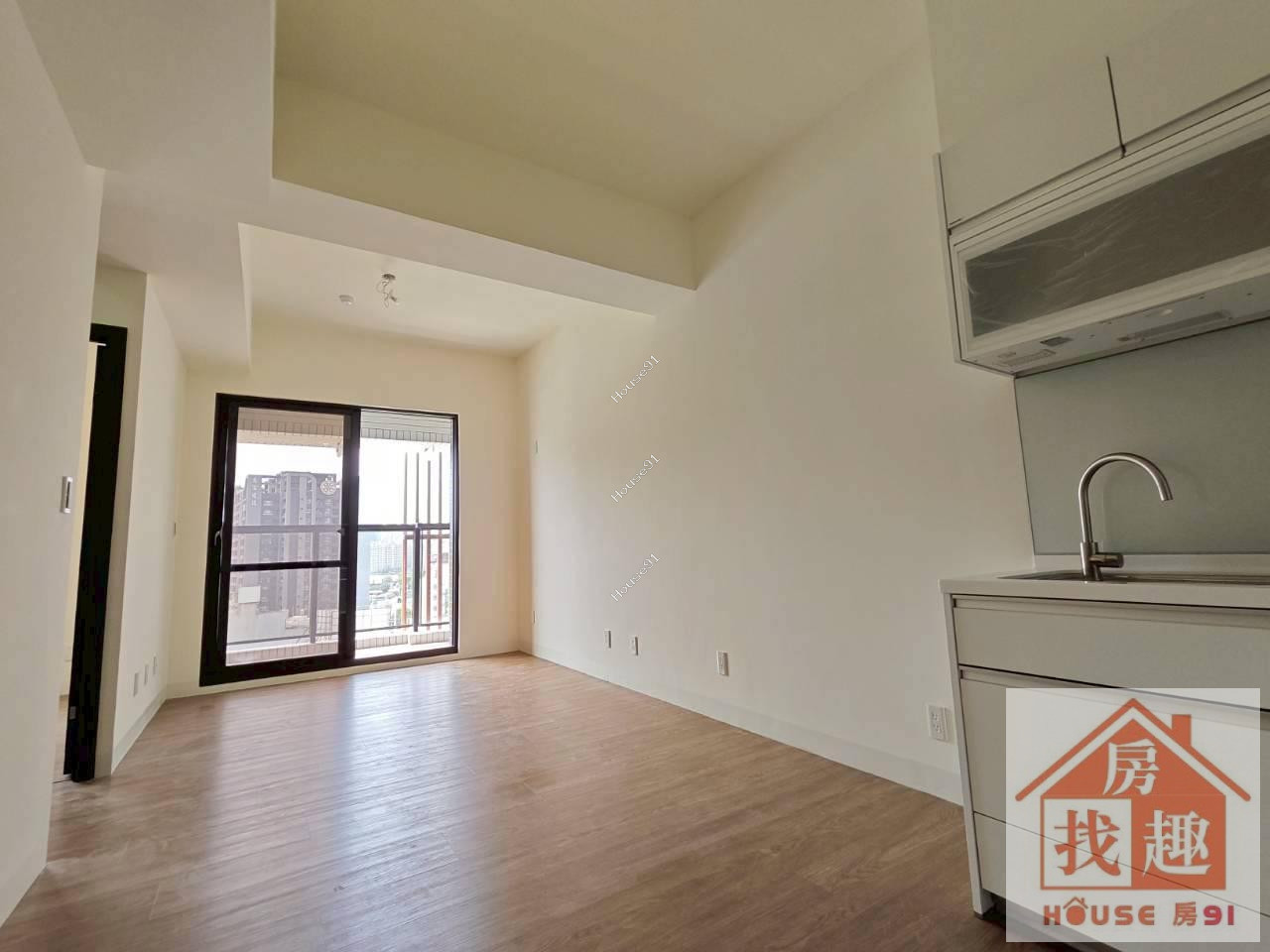 瑞隆松下｜前鎮核心商圈｜中高樓質感兩房機上車位