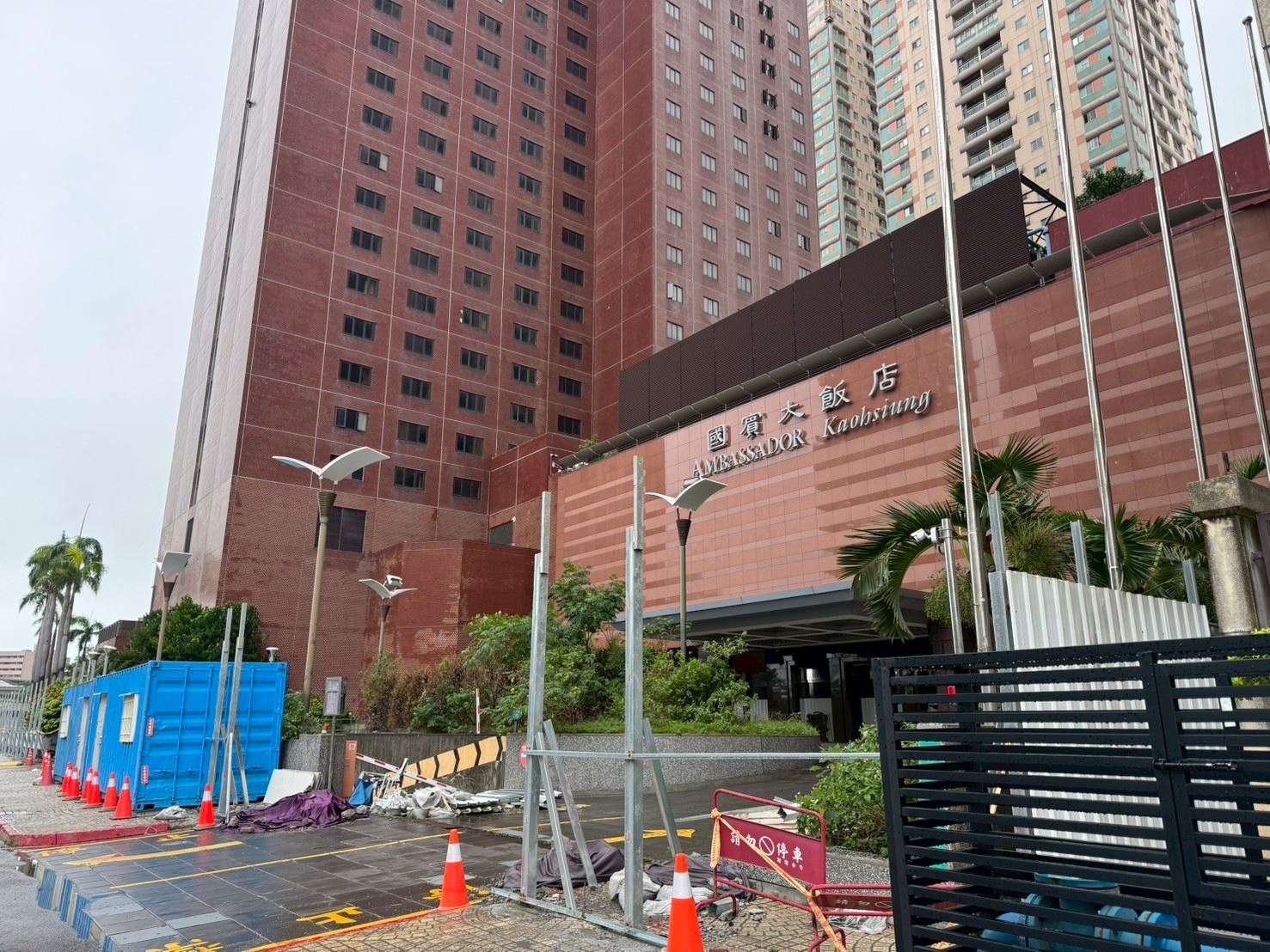 高雄國賓飯店危老重建案之拆除許可爭議 高市府公布依據：依法核發無違失