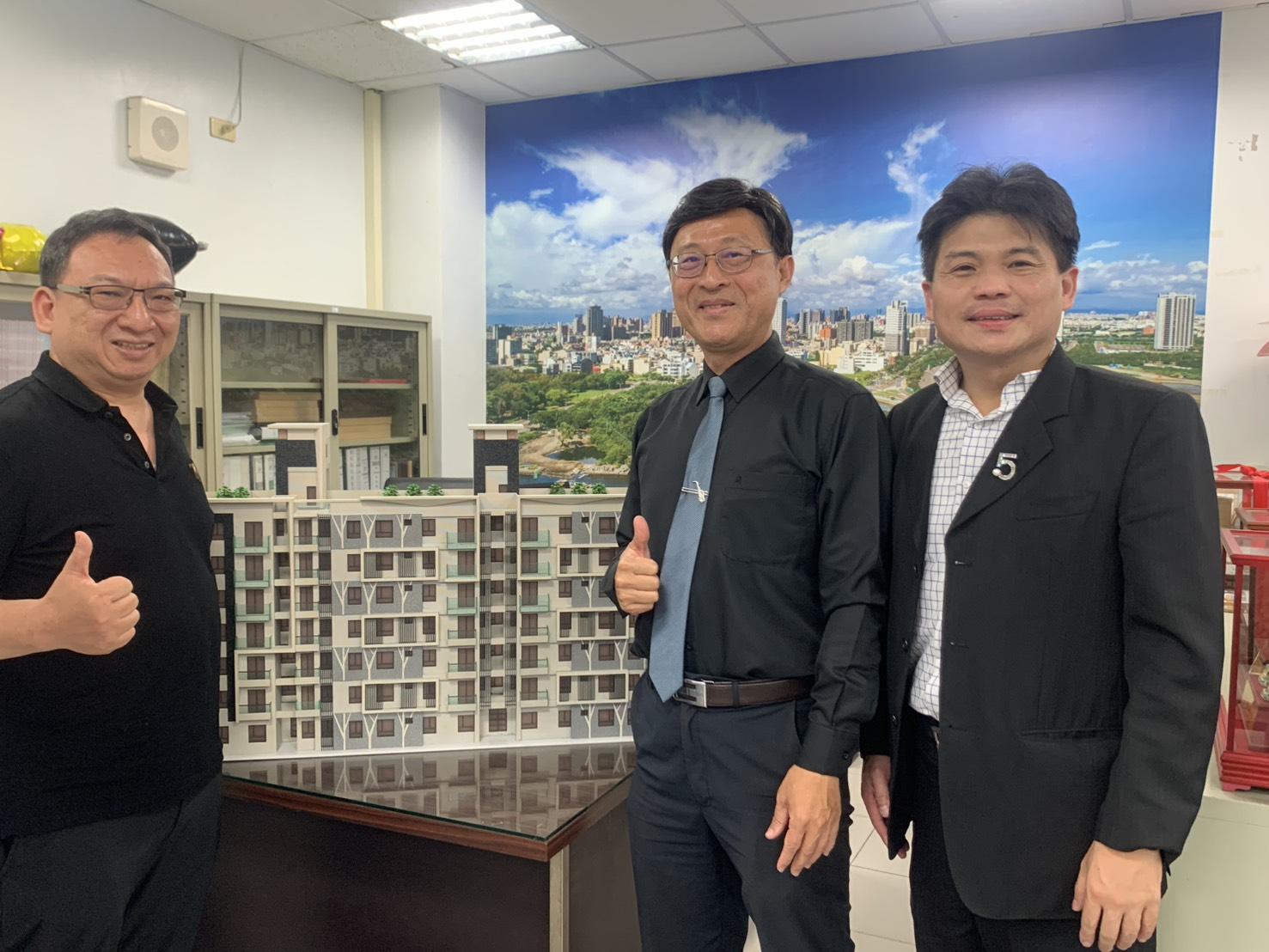 實務教學再進化！找房趣House91、華廈建築模型攜手崑山科大房地產系共育房地產人才